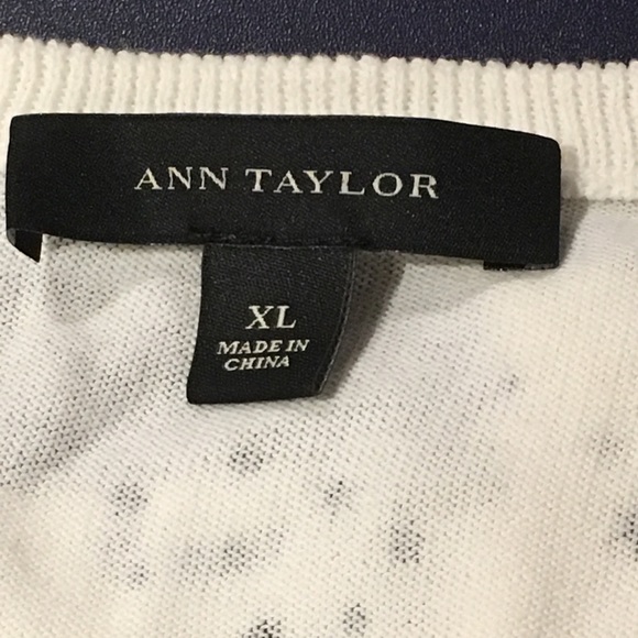 Ann Taylor cardigan sweater. - Picture 5 of 6